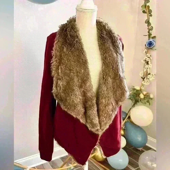 Hollister Sweaters - HOLLISTER Faux Fur Burgundy Open Front Cardigan Wrap size XSmall